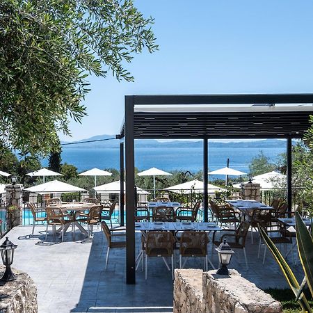 Crystal Blue Hotel, Barbati Luaran gambar